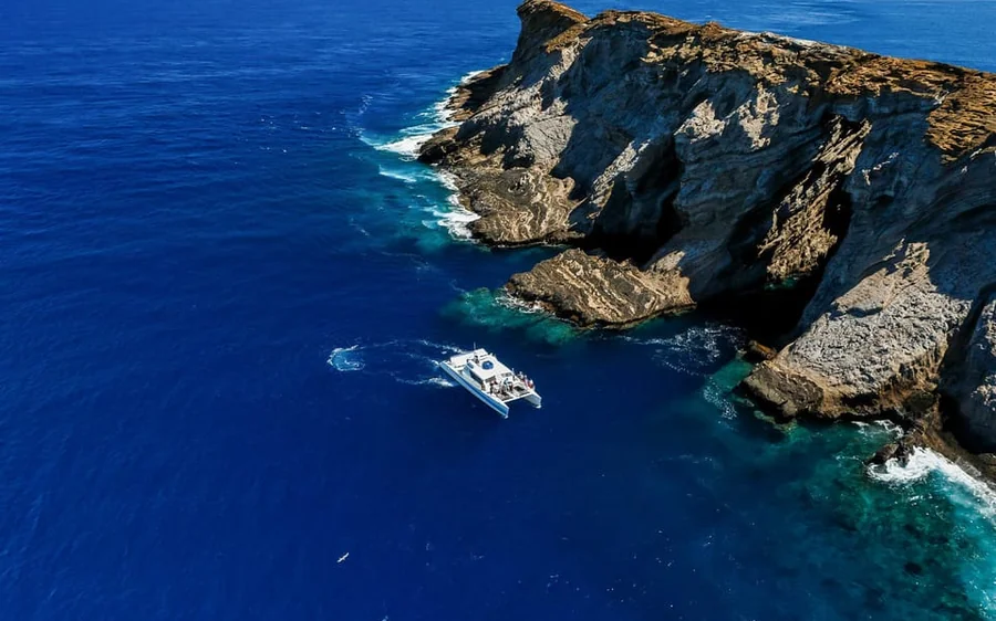 Kauai: Niihau and Na Pali Coast Full-Day Boat Tour